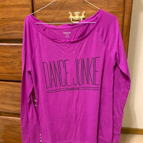 Two workout top sz Medium  Reebok & Roxy - Picture 3 of 4